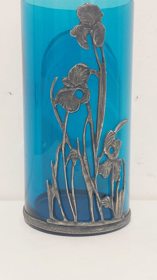 Il Migliore Vaso in Cristallo Blu con Decoro in Peltro: L'Eccellenza del Design per la Tua Casa